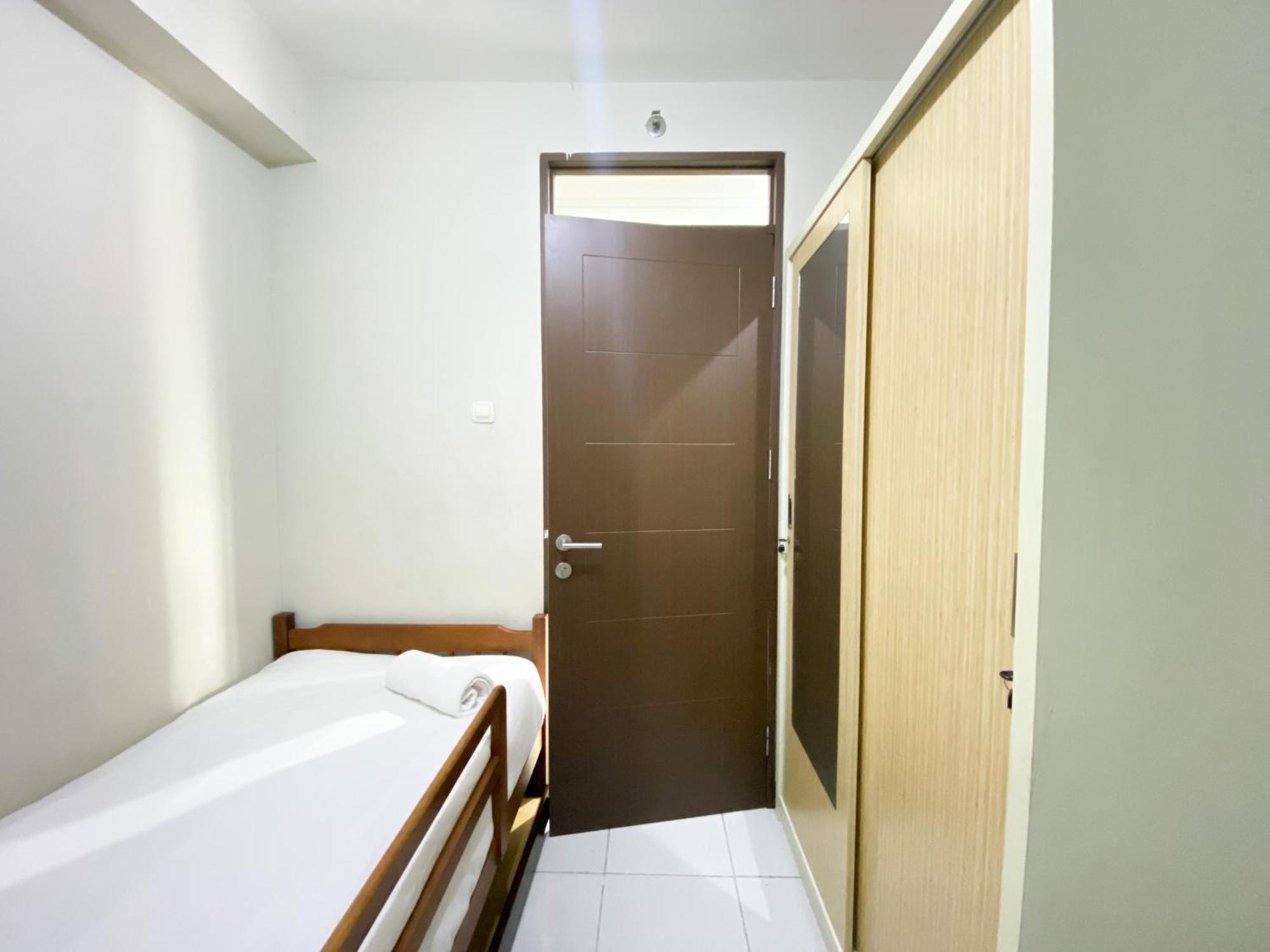 Apartemen Basic 2br At Lagoon Town Square By Travelio Bekasi