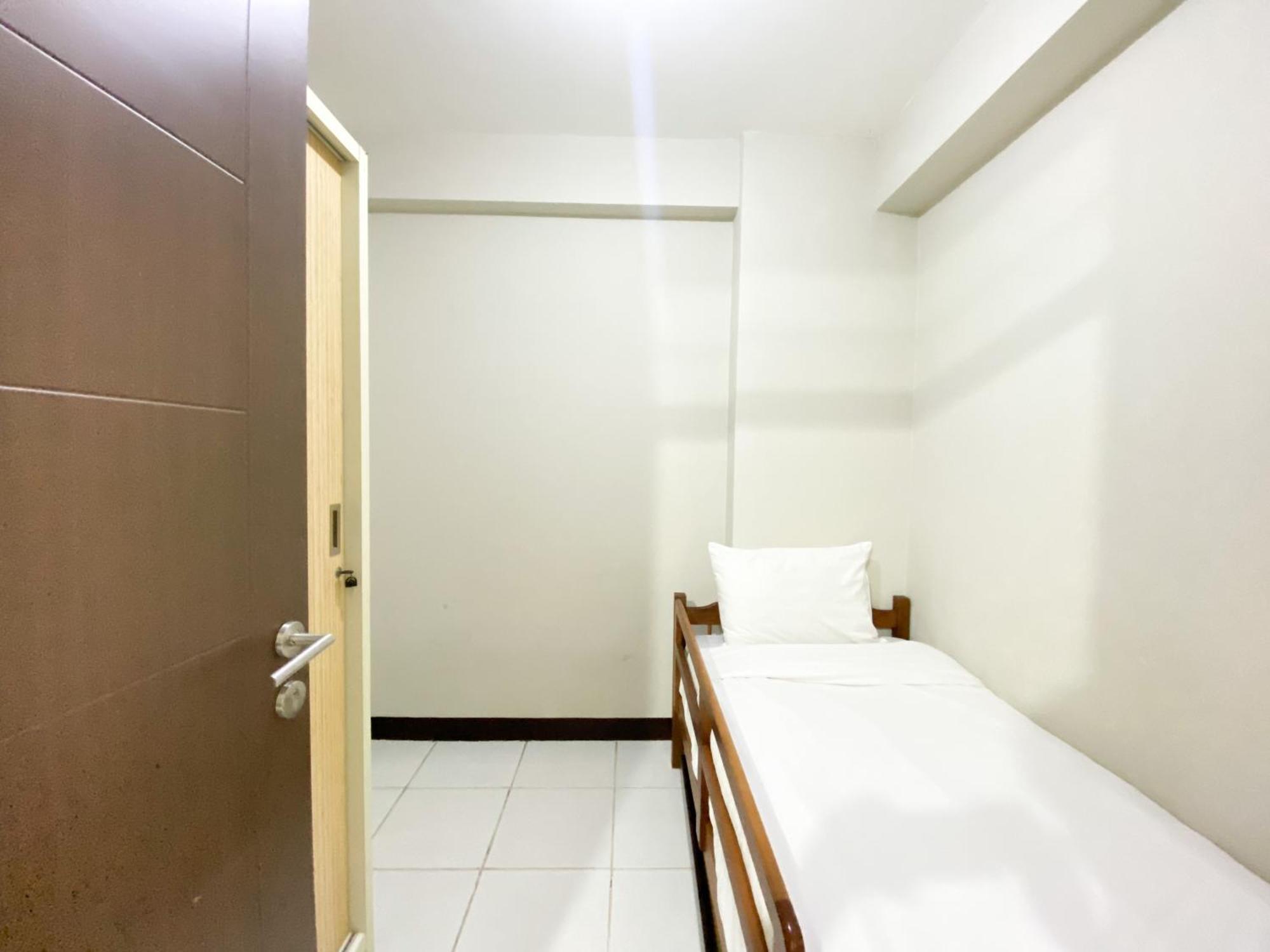 Apartemen Basic 2br At Lagoon Town Square By Travelio Bekasi